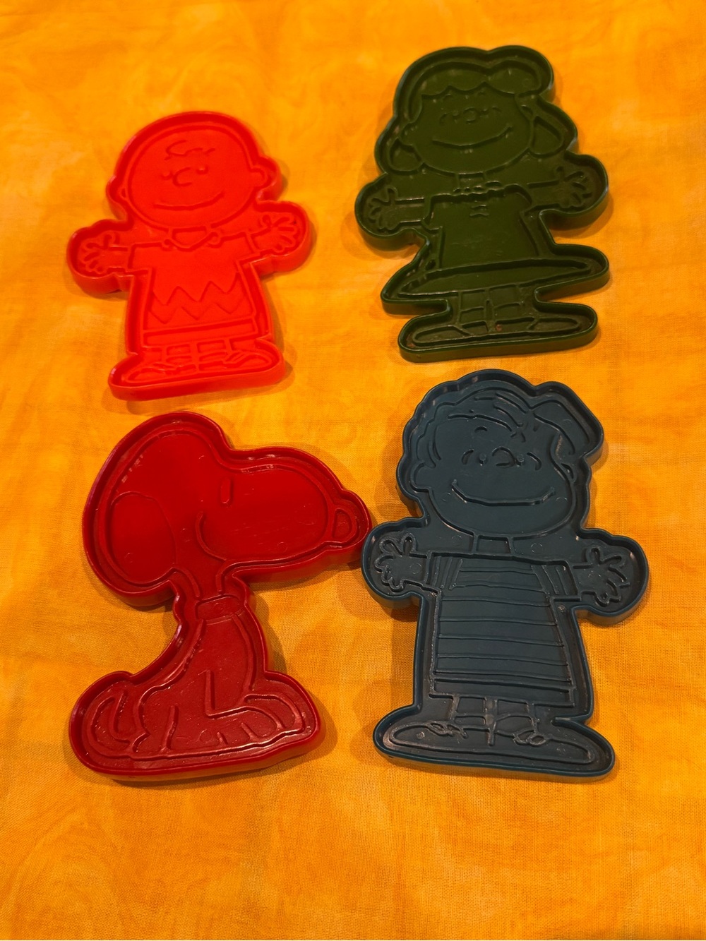 Vintage Peanut Cookie Cutter Set